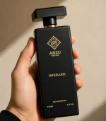 ABZU INTERLUDE ABZU PERFUMES Product hand closeup shot