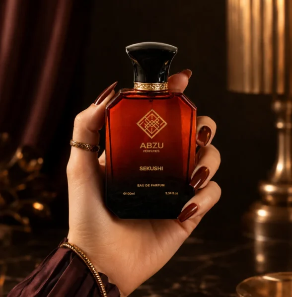 SEKUSHI ABZU PERFUMES Product hand closeup shot